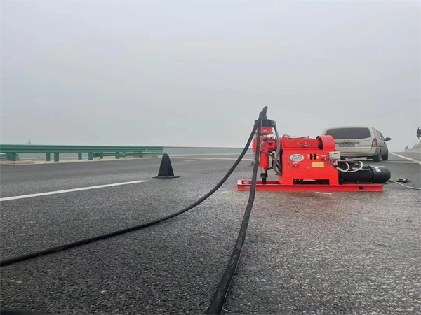 桐柏马路路基路面开裂下沉注浆加固灌浆